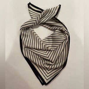 Black and white stripe neck scarf